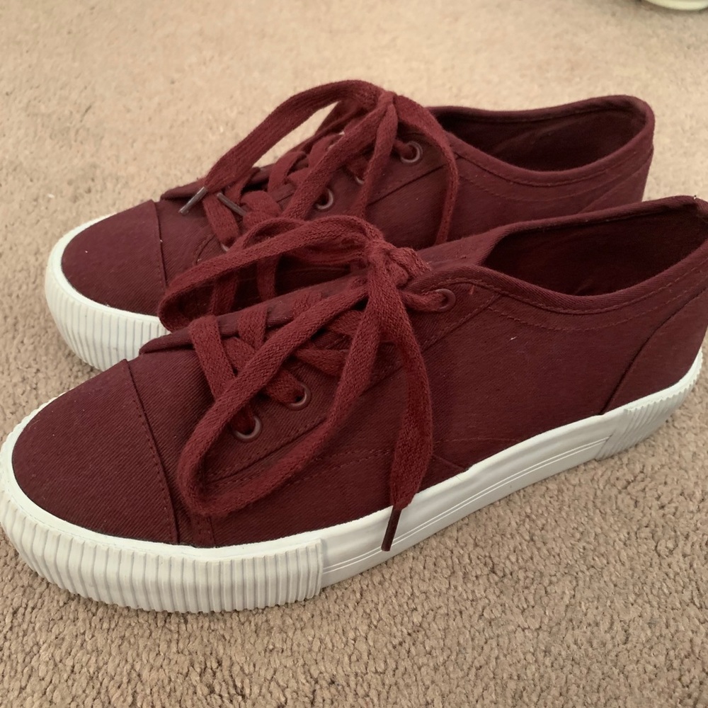 Platform Sneakers 💋♥️